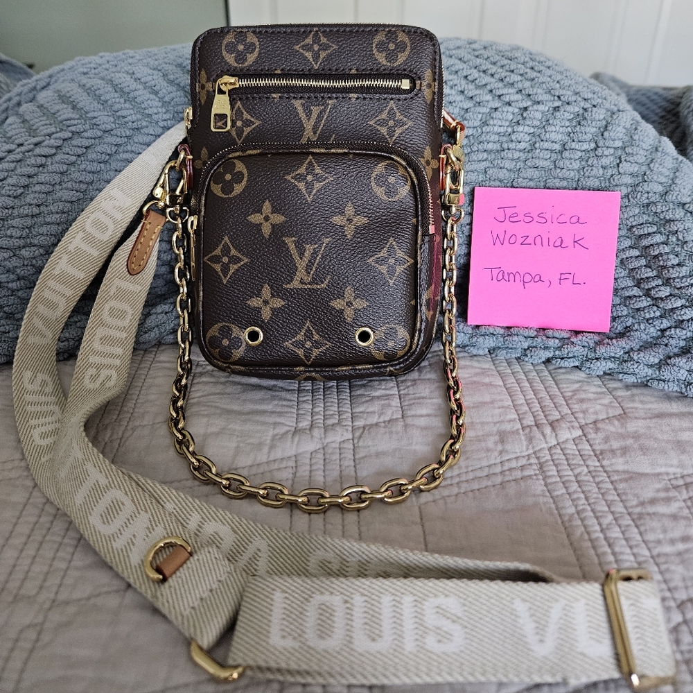 Louis Vuitton Utility Phone Sleeve